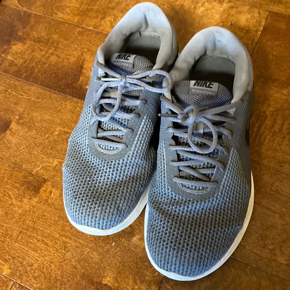 Nike running shoes for men